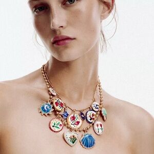 ZARA 2-PACK PALM TREE FLOWER RESIN NECKLACES NWOT